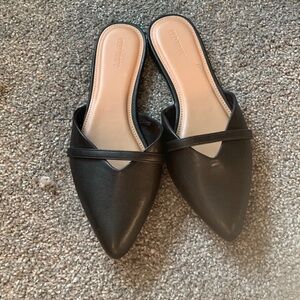 NWOT Black Old Navy Mule Slides